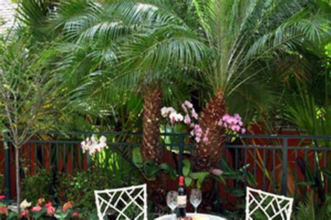 Steakhouse ve deniz ürünleri restoranı$$$$. Jaguar Debuts Peacock Garden Café - Eater Miami