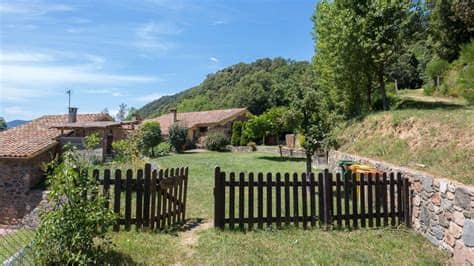 Casas montseny, una lujosa propiedad en la zona del parque natural del montseny y cerca de costa brava. Camping y casas rurales en el Montseny - Disfruta del Montseny