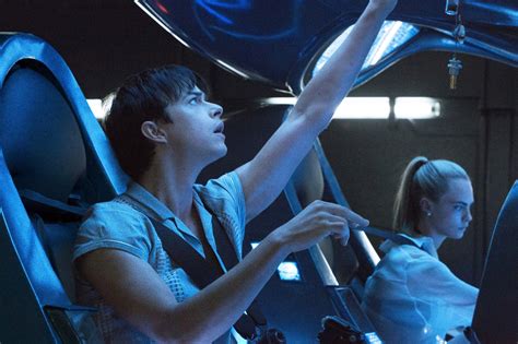 Valerian And The City Of A Thousand Planets 2017 Pictures Trailer