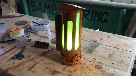 Selain dari botol plastik kamu pun bisa mempergunakan ember yang ada di rumah. Cara Membuat Lampu Hias Dinding dari Bambu - YouTube