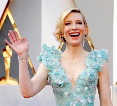 The Queen Cate Blanchett At The Oscars 2016 Image 4087640 By