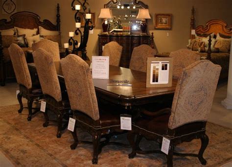 Thomasville Dining Room Table And Chairs