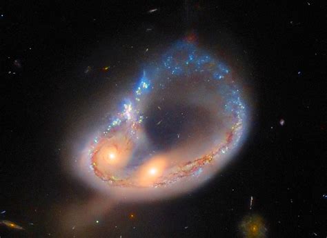 Hubble Space Telescope Captures Unusual Galaxy Merger 670 Million Light