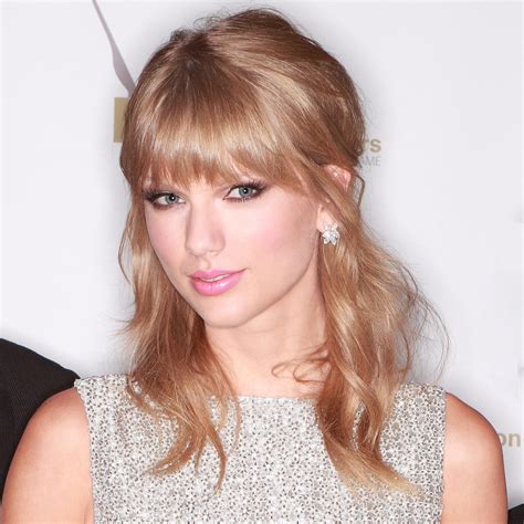 Listed below are taylor swift hairstyles and colors for millions of teenage girls following her. Taylor Swift Bangs Hairstyles | POPSUGAR Beauty
