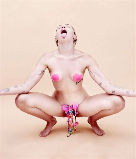 Miley Cyrus Nude Outtakes From Paper Magazine 18 Pics XHamster