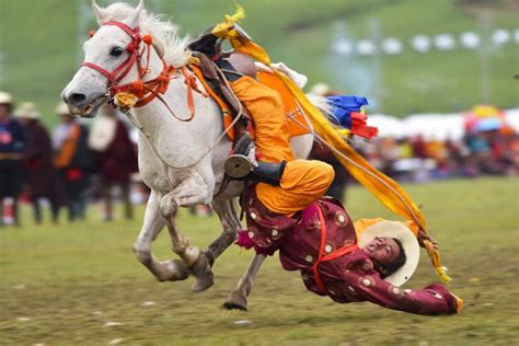 discovery travel  litang horse racing festival