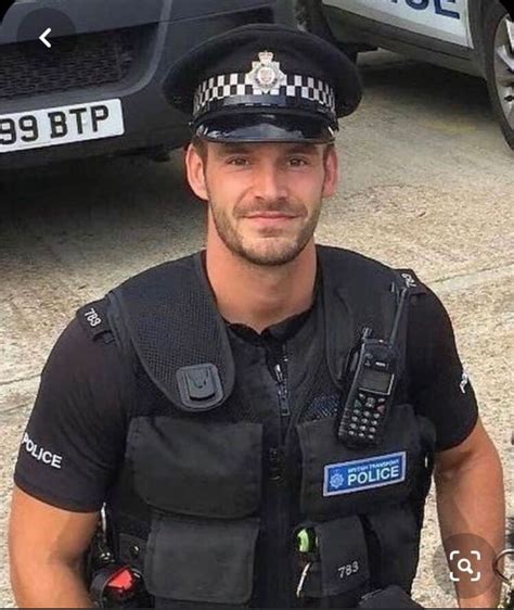 Men In Uniform On Instagram “😍” Men S Uniforms Police Uniforms Police Officer Hairy Men Cop