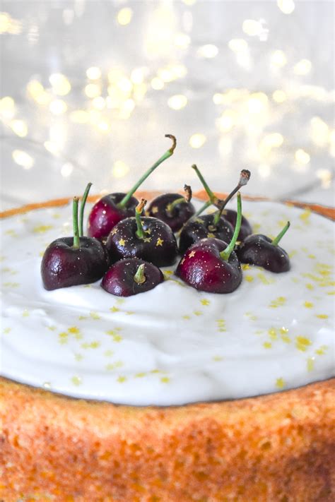 Make a Christmas Coconut Cake | Le Famished Cat