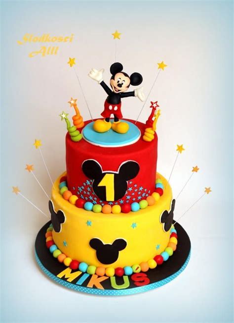 The first layer was chocolate, made from a simple box cake mix. Las mejores tortas de Mickey Mouse 2019 | Blog Celebrando ...