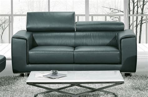 Vous aurez certaines difficultés à vous lever de ce canapé et la souplesse de son cuir de buffle vous séduira. Canapé 2 places en cuir italien buffle milano, gris foncé ...