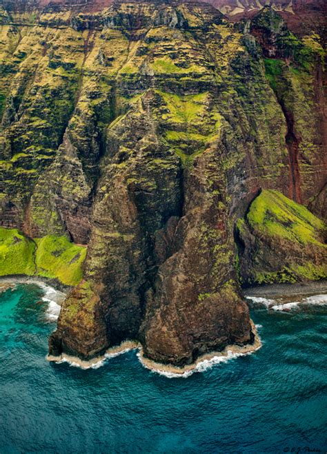 A Beautiful Hidden Beach In Norwaywait This Is Actually Is Hawaii