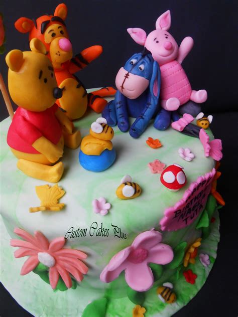 winnie  pooh birthday cake anniversary cake designs winnie