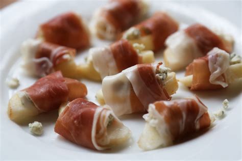 New Year's Eve Appetizers: Prosciutto-Wrapped Pears with Gorgonzola ...