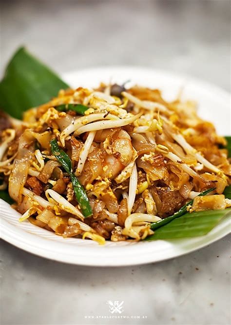 Char kway teow is a stir fry flat rice noodles that's very famous in southeast asian countries like malaysia, singapore, indonesia and brunei. Char Kuey Teow (炒粿條/Penang Fried Flat Noodles) - Easy ...