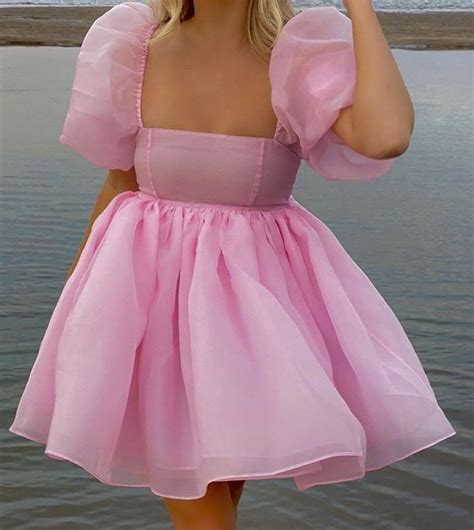 Pin By Luna Moreno On Fashion In 2021 Short Puffy Dresses Puffy