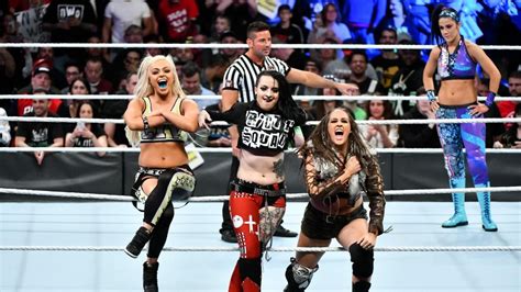 Photos Bayley Faces An Uphill Battle Against Riott And Her Comrades