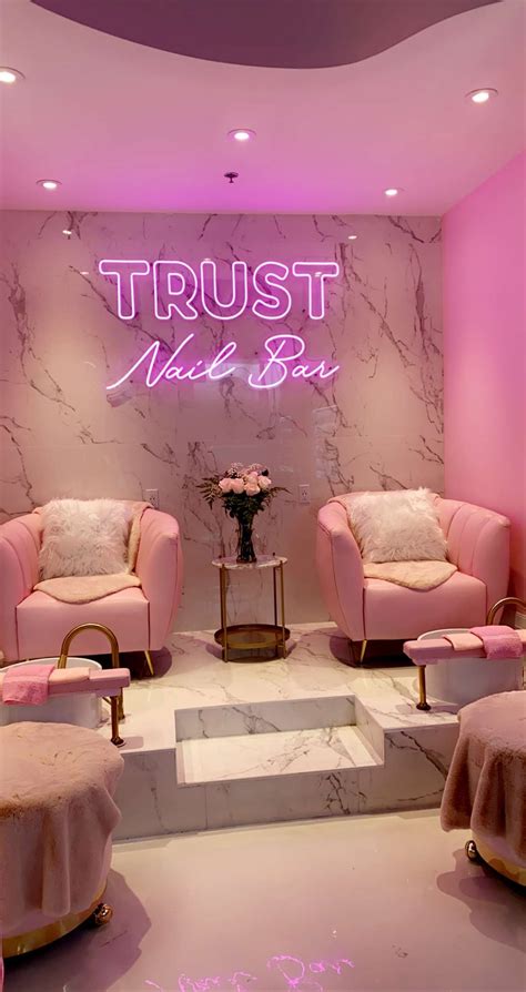 Nail Bar Trust Beauty Polygel Cute Pink Neon Sign Diseño De Sala