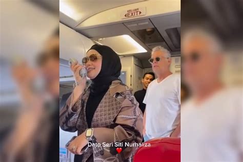 Nstviral Airasia Passengers Thrilled By Complimentary In Flight