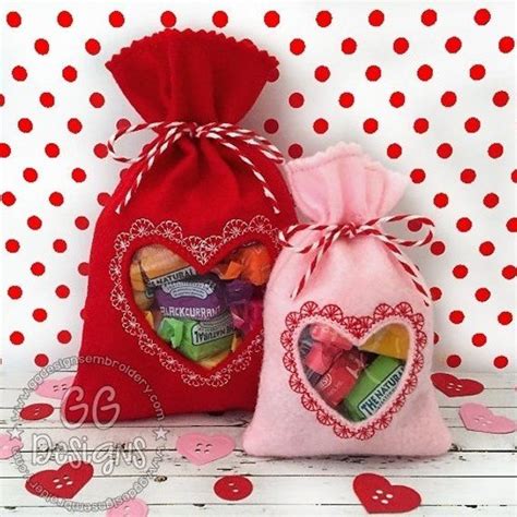 Heart Treat Bag In The Hoop Machine Embroidery Design Etsy Machine