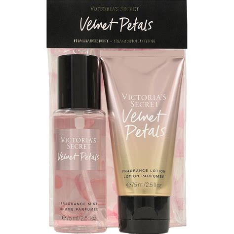It's made up of a mix of floral notes and pralines, which makes it really a perfect floral for fall and winter night wear. Victoria's Secret Velvet Petals 2 Pc. Gift Set | Body ...