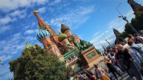 Znamenitosti Rusije Moskva In Sankt Peterburg Večna Rivala