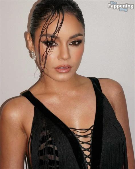 vanessa hudgens flashes her nude tits at the vanity fair oscar party 22 photos thefappening