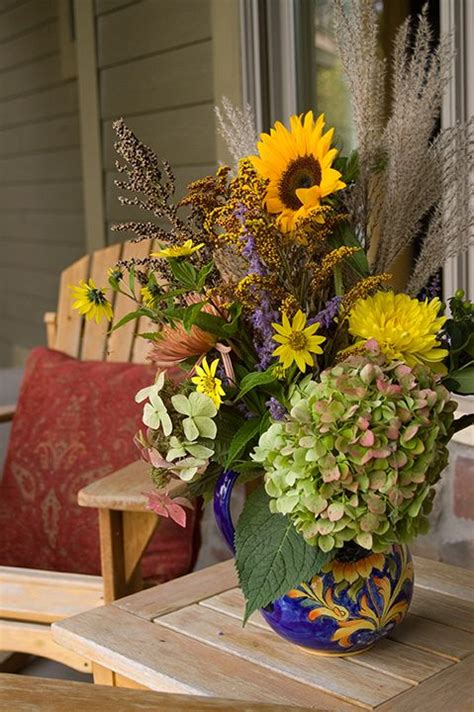 These natural hydrangeas vary in size but are… Dried+hydrangea+add+to+the+fall+feel | Hydrangea ...