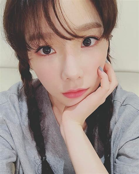 Check Out The Cute Selfies From Snsd S Taeyeon Wonderful Generation