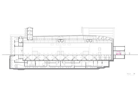 The schaubuhne am lehniner platz, situated in a striking former cinema designed by erich mendelssohn and situated on kurfurstendamm. Schaubühne Berlín | Arquine