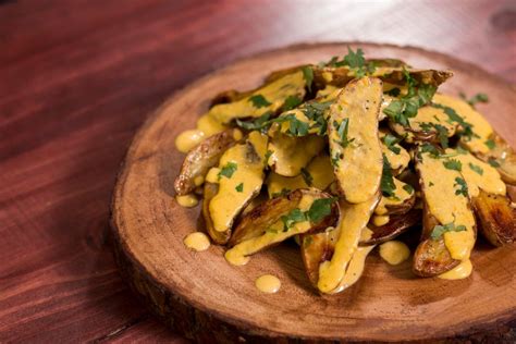 Papa a la huancaína is a peruvian appetizer of boiled yellow potatoes in a spicy, creamy sauce arroz con pollo con papa a la huancaina. Crispy Papa A la Huancaina | Recipe | Recipes, Huancaina ...