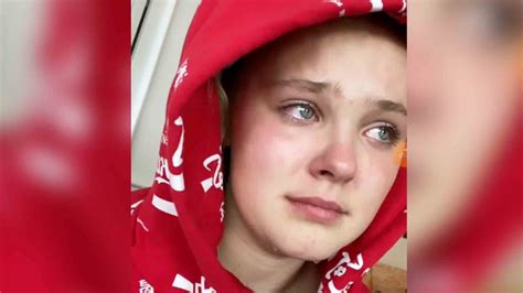 Jojo Siwa Cries After Saying Goodbye To Long Distance Girlfriend Kylie Prew Access