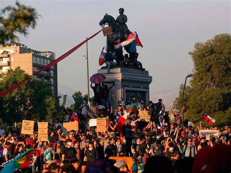 Chile Protests President To Sack Entire Cabinet After More Than One