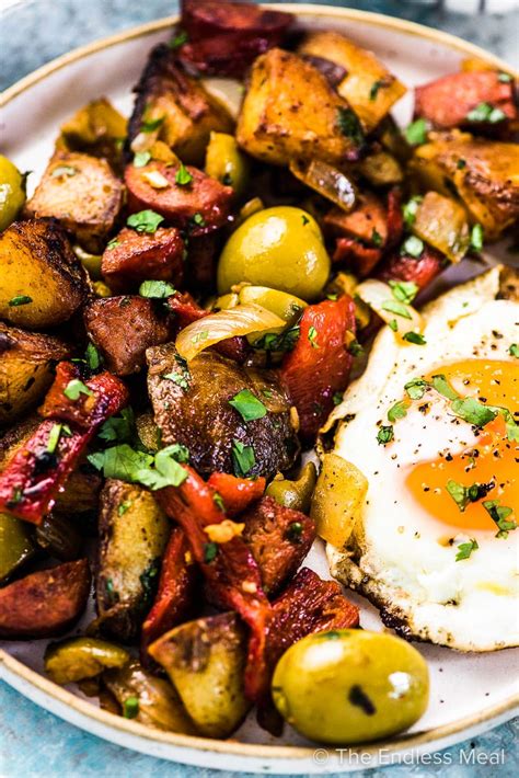 Get help with ordering your breakfast while traveling in latin america. Spanish Breakfast Potatoes (easy recipe!) | The Endless Meal®