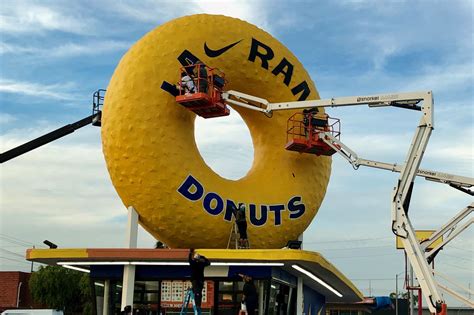 Randys Giant Donut Painted Rams Blue And Gold For Super Bowl 53