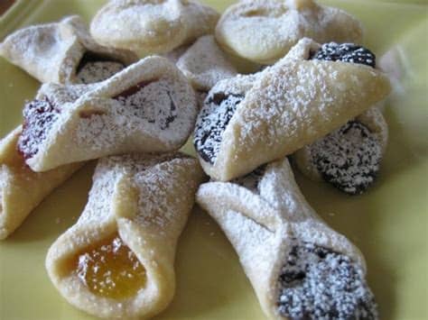 Slovaks love christmas and it is the main feast celebrated here. easter favorites … Kolacky | Christmas baking, Dessert ...