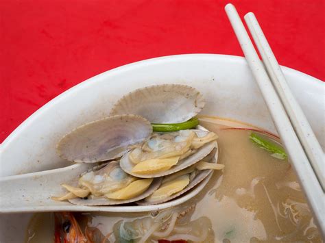 51, jalan kepong lama, off jalan ipoh. Hennessy XO Seafood Noodle (长鲜xo海鲜米粉) at Keng Nam Hai ...
