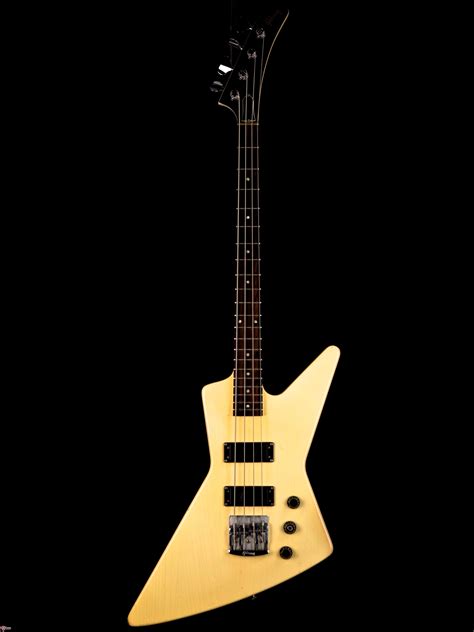 1984 Gibson Explorer Bass White Guitars Bass Vinstrum Vintage Bass Guitars Bass Guitar