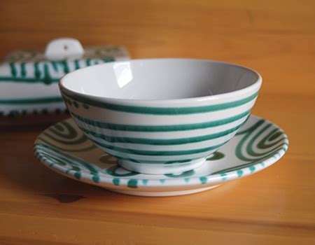 Dinner usually refers to what is in many western cultures the largest and most formal meal of the by the elite who did not have to work set hours, and as commutes got longer as cities expanded. Different Types of Dinnerware