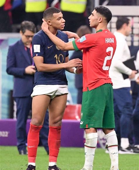 mbappe and hakimi france 🇨🇵 marokko 14 12 2022 qatar wk joueur de foot france joueur de