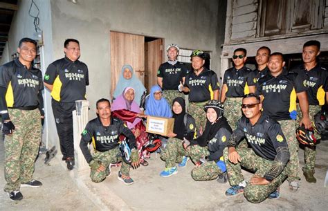 Ketua polis daerah ipoh, asisten komisioner a asmadi abdul aziz, berkata hasil. Askar Wataniah pelengkap HANRUH - Raja Muda Perlis — Suara ...