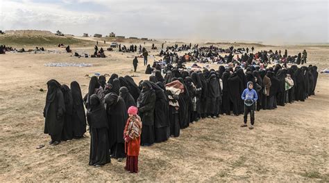 Hundreds Of Isil Fighters Surrender In Syria S Baghouz Sdf Isis Isil News Al Jazeera