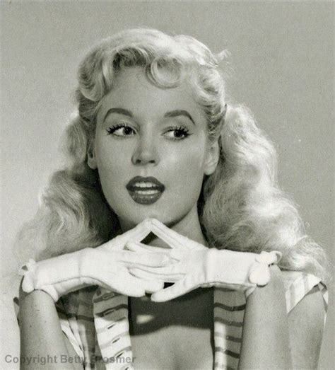 betty brosmer 1940s hair hairstyle vintage betty brosmer vintage hairstyles old