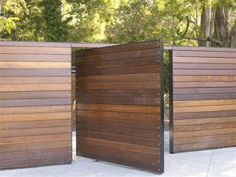 There are so many options for wood privacy fence designs, there are two basic kinds: Wood Fence Designs Wood fence design | My future home ...