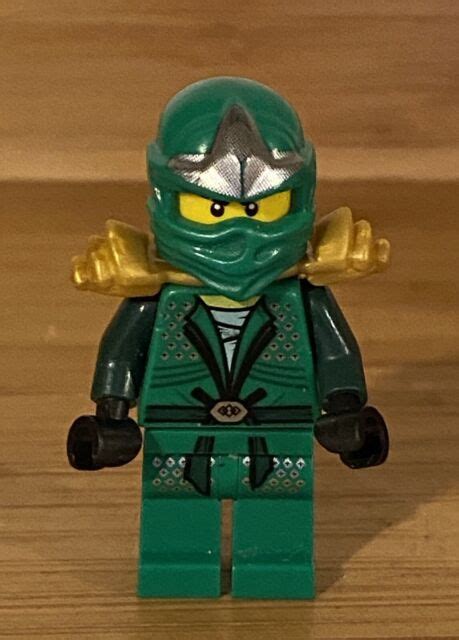 Lego Green Ninja Ninjago Lloyd Zx Minifigure With 2 Swords