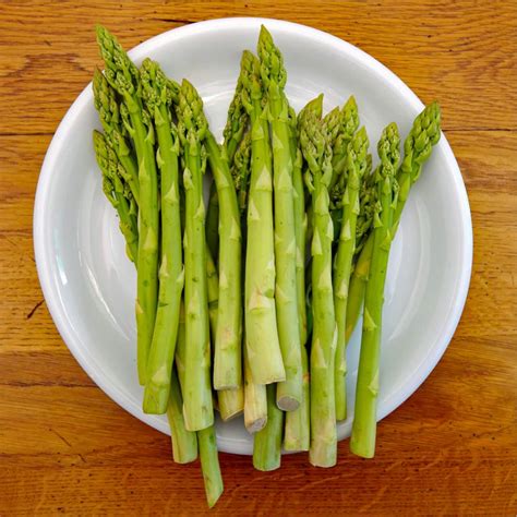 Asparagus Health Benefits And Therapeutic Value Fiber And Minerals