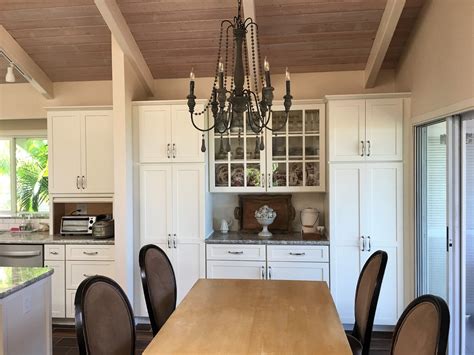 To start, i'll give you a brief overview of the cabinets. #White #Shaker #Cabinets are paired with stunning wood ...