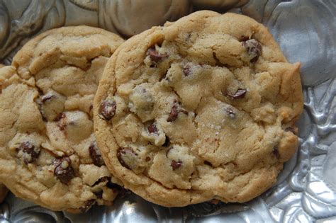 Food styling by the cookie aisle at most supermarkets and convenience stores is packed with chocolate chip cookies of all sizes, textures and chocolate types. Secrets to the Perfect Chocolate Chip Cookie