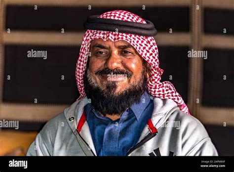 Saudi Men Fotos Und Bildmaterial In Hoher Auflösung Alamy