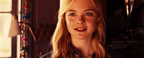 Magic And Stardust Gif S Elle Fanning Gif Hunt