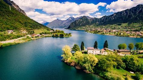 Beautiful Italian Lakes Top Tips For Visiting It Bookmundi Lake Iseo Lake Garda Enchanted